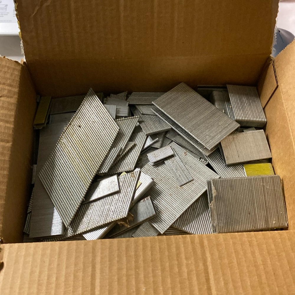 Assorted Box Brad Nails Staple Gun Nails Construction Hardware Fasteners 6.22 lb
